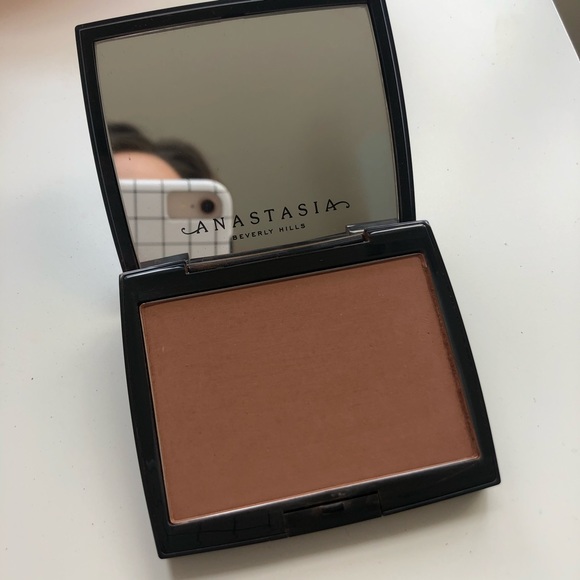 Sephora Other - ✨SALE✨ Anastasia Beverly Hills Bronzer